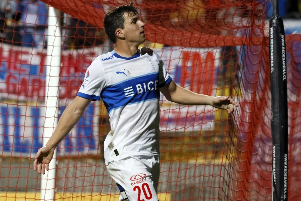 El ídolo de Universidad Católica visó la partida de Gonzalo Tapia.