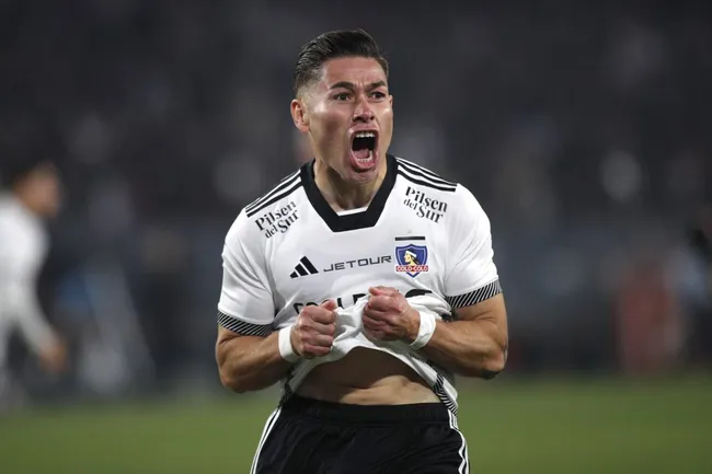 Óscar Opazo está descartado para la visita de Colo Colo a Deportes Santa Cruz. (Foto: Luis Hidalgo/Photosport)