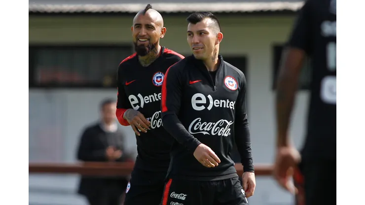 Arturo Vidal y Gary Medel volverían a La Roja según Iván Zamorano.