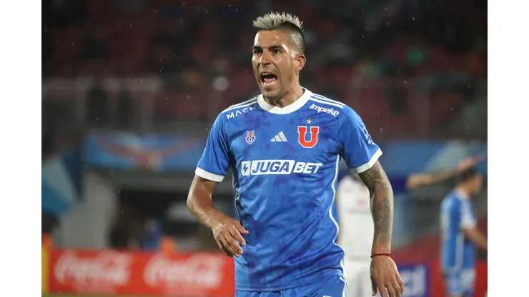 Ex delantero de la U le hace la cruz a Leandro Fernández