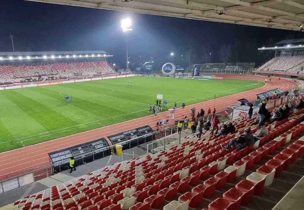 Deportes Santa Cruz y Colo Colo jugarán en el Estadio La Granja solo con público local.