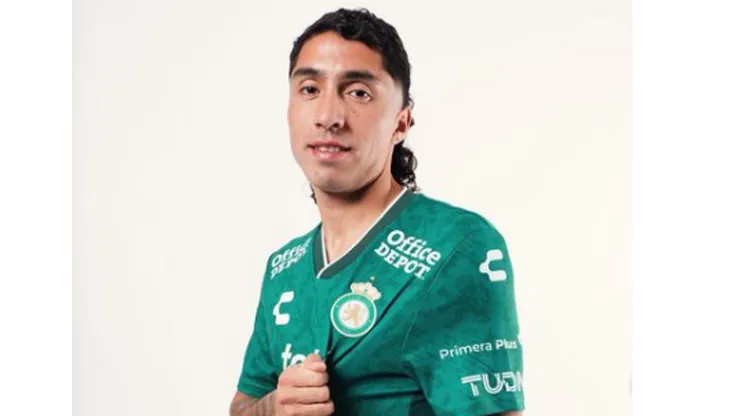 Luciano Cabral fue presentado a lo crack en México