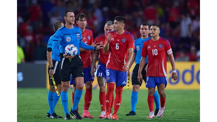 La Roja sufrió una modificación en su duelo ante Bolivia. (Foto: Photosport)