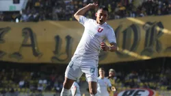 Palacios celebrando eufóricamente el gol ante los Piratas.