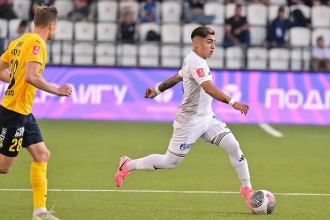 Thompson espera seguir sumando minutos en el FC Orenburg | FOTO: Instagram