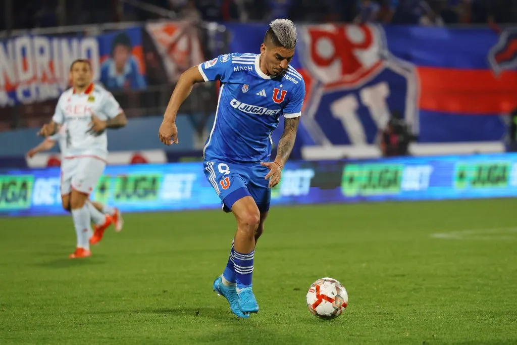 Tito Awad propuso una nueva delantera para Universidad de Chile. Comienza con Leandro Fernández.
