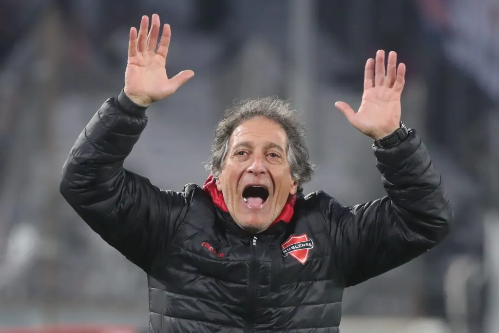 Mario Salas aclara que piensa en Ñublense, no en Colo Colo.