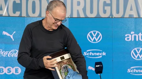 Bielsa fue presentado como técnico de Uruguay