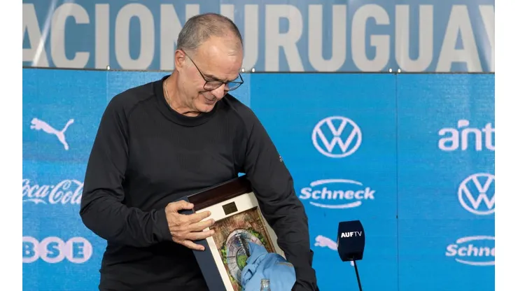Bielsa fue presentado como técnico de Uruguay