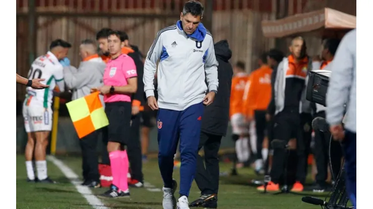 ¿Por eso lo expulsó? Árbitro acusa a Mauricio Pellegrino de insultar al cuarto juez