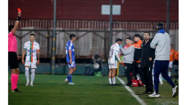 Pellegrino vio la roja sin mayor explicación ante Cobresal.