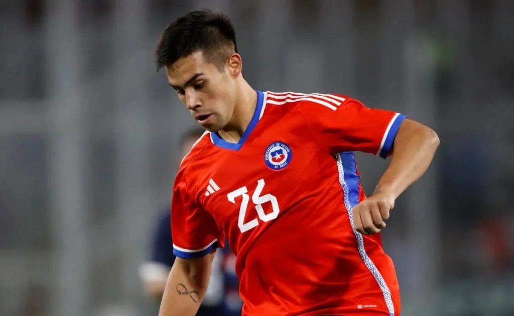 Alexander Aravena volvería a vestir la camiseta de la Selección Chilena.