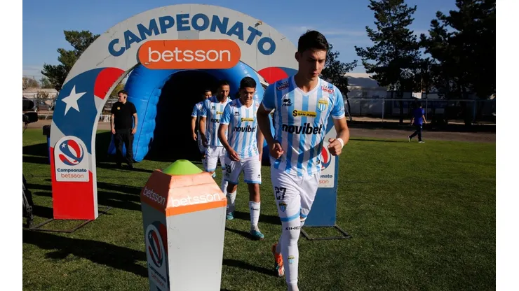 El ex jugador de Colo Colo sería el nuevo DT de Magallanes como interino