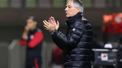 Ariel Holan podrá respirar tranquilo por una semana más.