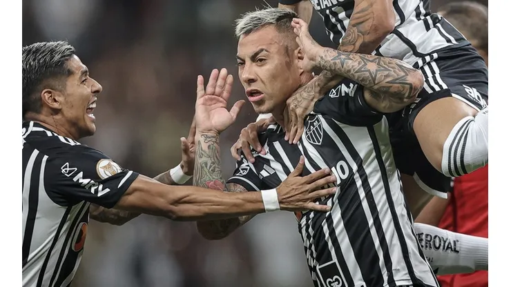 Atlético Mineiro con Eduardo Vargas en el Brasileirao