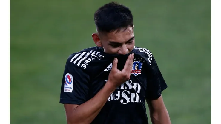 Joan Cruz no lo pasa bien. Todo indica que, tras escasas oportunidades este año en Everton, el jugador no continuará en el elenco viñamarino. (Foto: Photosport)