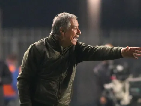 Hinchas de la UC ya no dan más con Holan tras caer con Huachipato