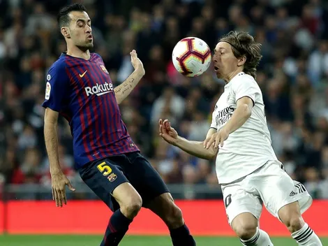Modric deja los colores y despide tiernamente a Busquets del Barcelona