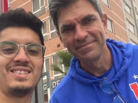 Pellegrino se relaja con los hinchas en la previa del partido de la U