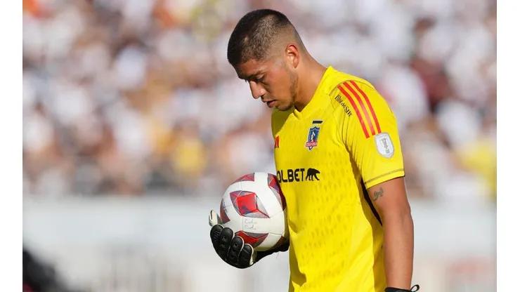 Brayan Cortés es suplente en Colo Colo por cuarto compromiso consecutivo