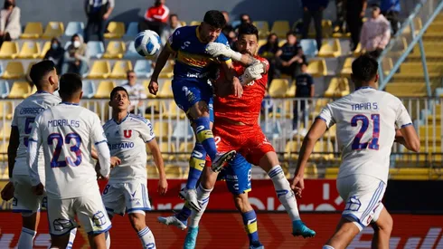 Ex jugador azul no la pasa nada de bien en Ecuador.