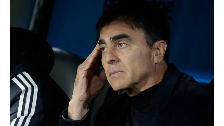 Gustavo Quinteros vive pesadilla en Vélez