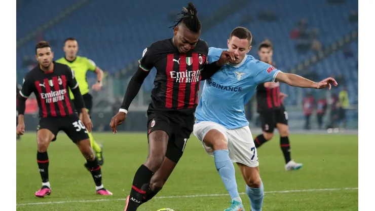 Milan y Lazio luchan por clasificar a la Champions