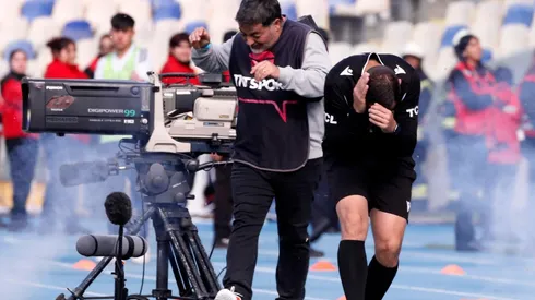 El camarógrafo de TNT Sports relató su experiencia por la bomba de ruido que cayó a su alrededor.