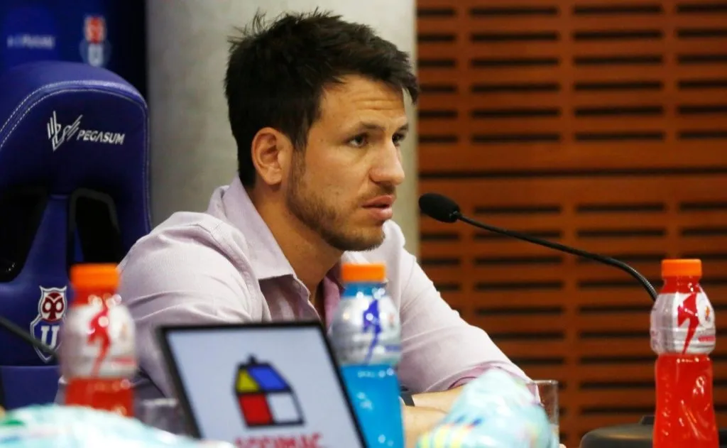 Manuel Mayo contó la firme sobre el caso Eduardo Vargas en Universidad de Chile.