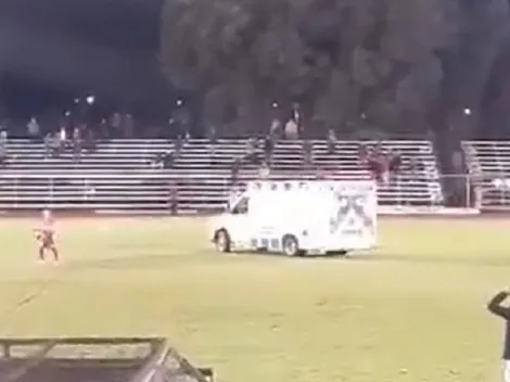 Campeón de Copa América con La Roja tuvo que salir de la cancha en ambulancia