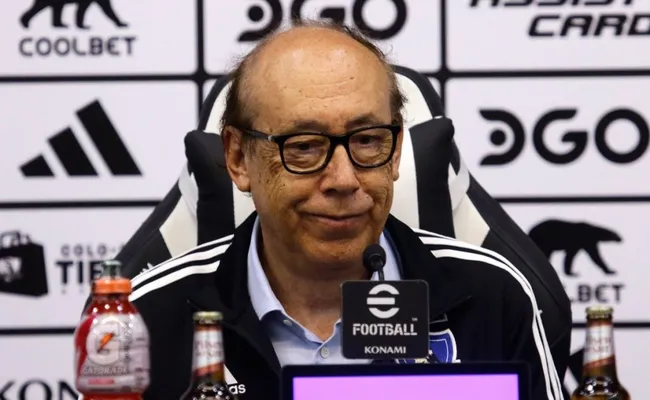 El director de Blanco y Negro confirmó que se buscará la renovación de Jorge Almirón en Colo Colo.