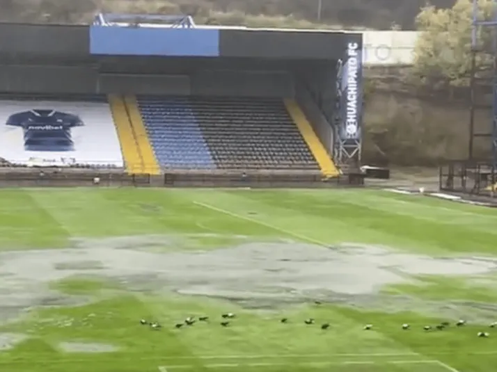 ¿Waterpolo? La Chilean Premier League suma otra más con la cancha de Huachipato