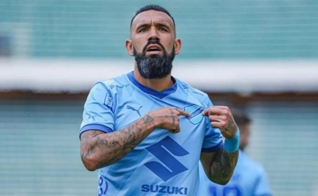 Ronnie Fernández esperó una oportunidad en la Selección Chilena mientras estaba en Bolívar.