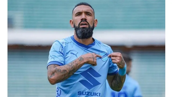 Ronnie Fernández esperó una oportunidad en la Selección Chilena mientras estaba en Bolívar.