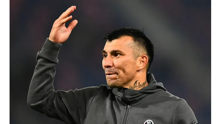 El futuro de Medel es incierto.