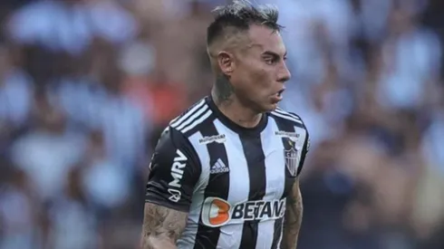 Vargas vive días complicados en suelo brasileño.