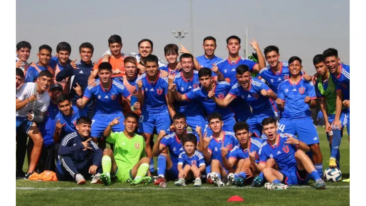 Los cánticos de los jugadores de la U hacia Colo Colo llamaron la atención de los dirigentes azules.