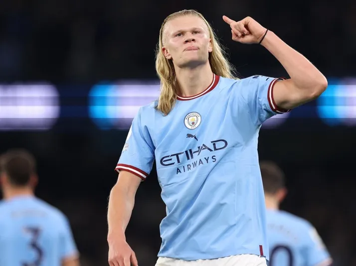 Erling Haaland iguala récord de ex futbolista chileno en la Premier League