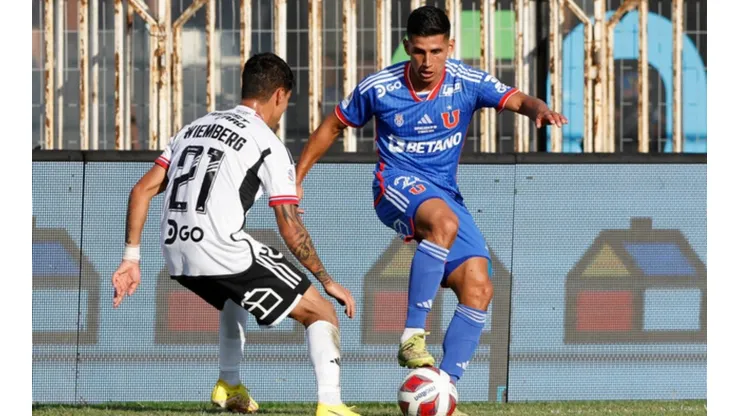 Israel Poblete entrena a la par de sus compañeros de Universidad de Chile y es opción para el Clásico Universitario