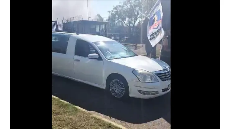 Chofer de carroza detalló la entrada de barristas al Monumental.
