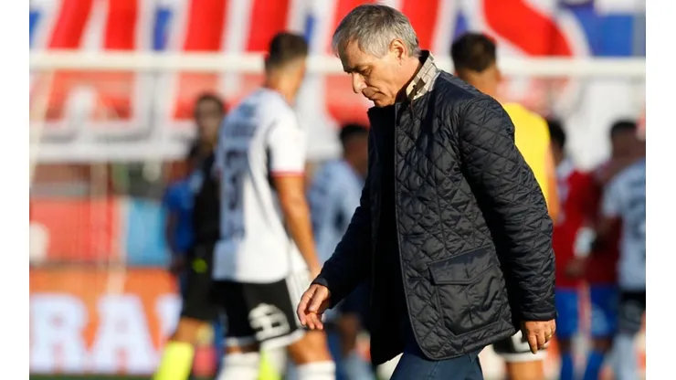 Ariel Holan nuevamente es criticado en Argentina.
