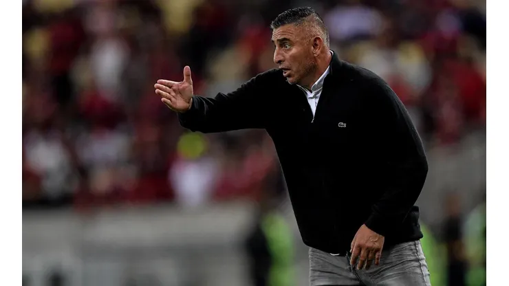 Presidente de Santiago Wanderers echa al agua a Jaime García