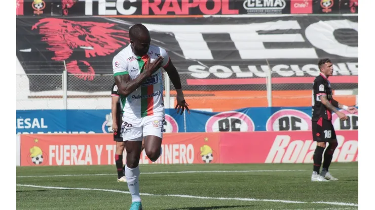 Cecilio Waterman otra vez despuntó y marcó un gol con Cobresal ante Curicó