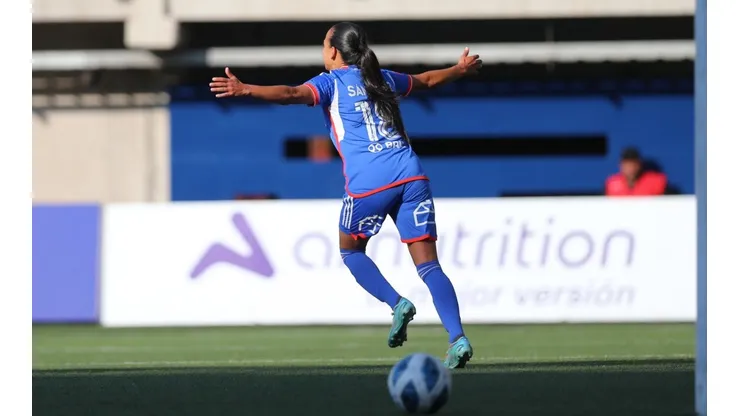 La felicidad de Bárbara Sánchez en el triunfazo de la U sobre Colo Colo
