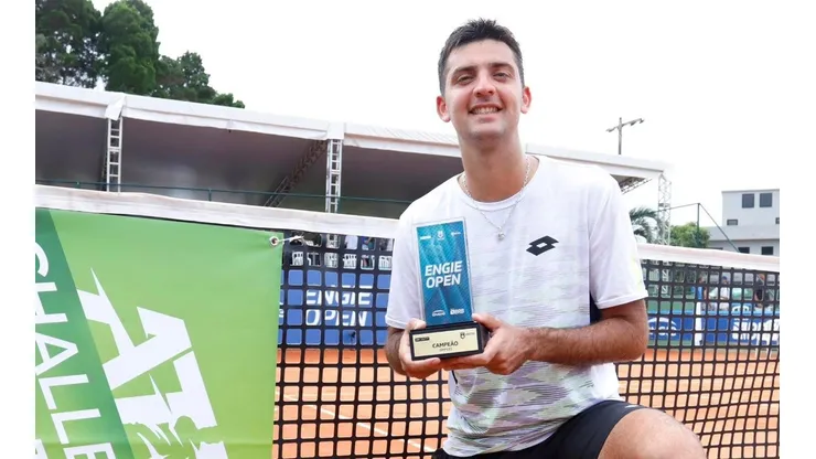 Barrios se corona campeón en Brasil.