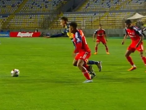 ¿Fue falta de Andía? El polémico penal no cobrado a Everton frente a la U