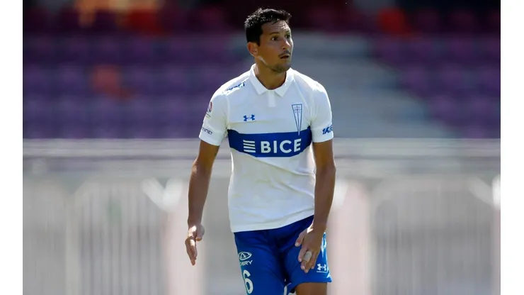 El central argentino Guillermo Burdisso palpita el Clásico Universitario.