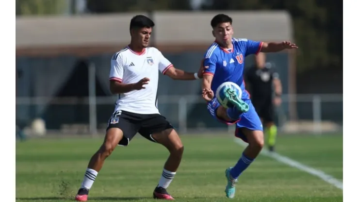 La alocada celebración en el camarín del equipo de proyección de Universidad de Chile tras vencer a Colo Colo en el Superclásico
