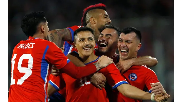 Gary Medel no se olvida de la UC.