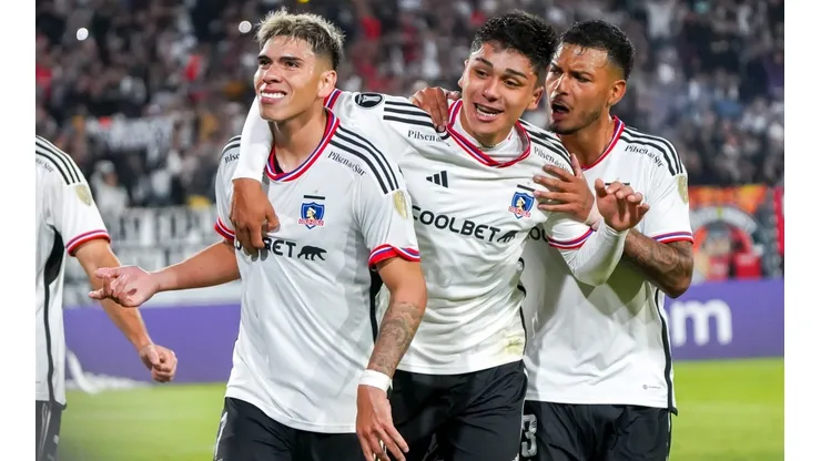 Colo Colo tuvo a Falcón y Carlos Palacios como figuras en la Libertadores
